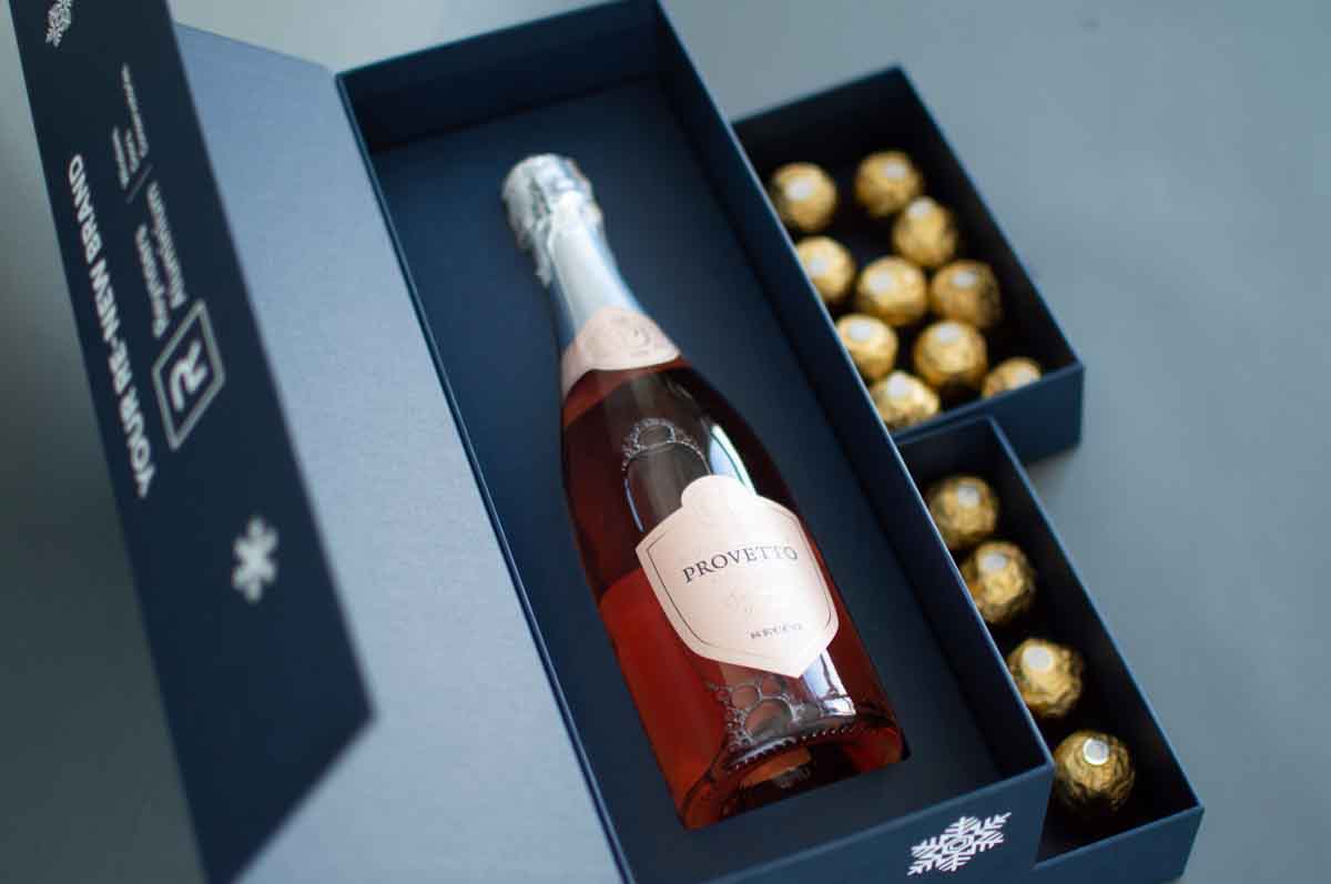 Подарункова коробка 18