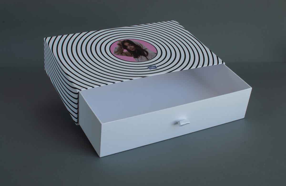 Подарункова коробка 3