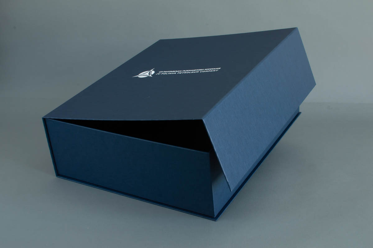 Подарункова коробка 44