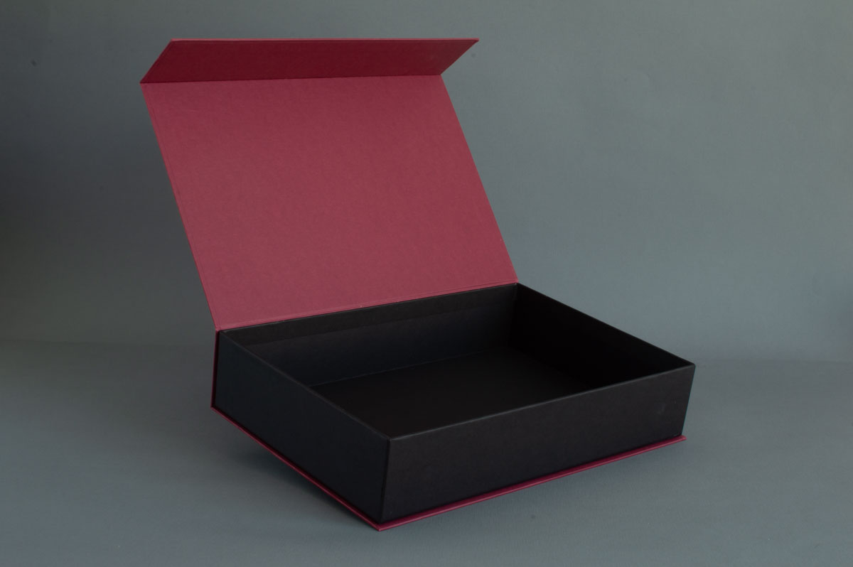 Подарункова коробка 48