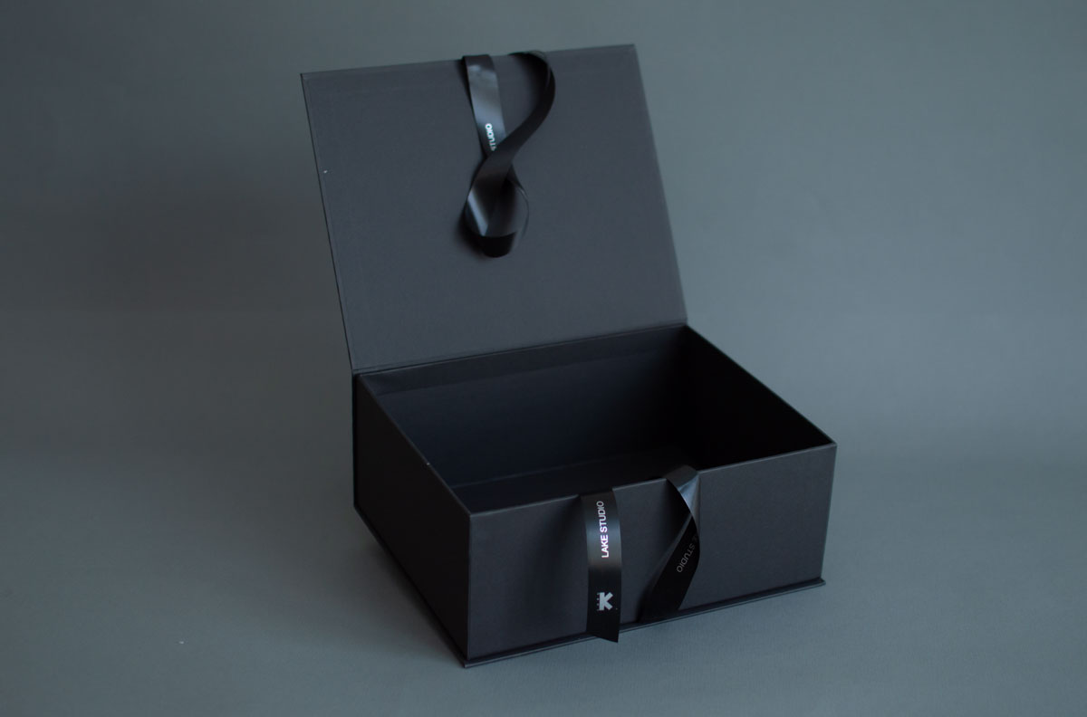 Подарункова коробка 77